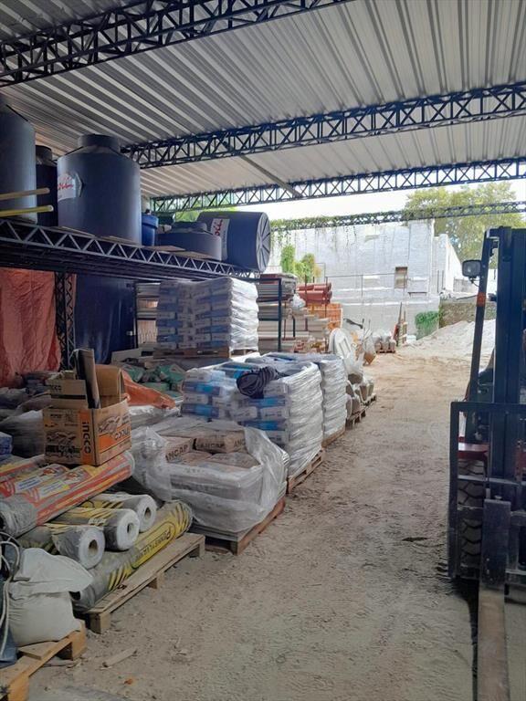 Venta Galpón 420m2 con Renta Aguada