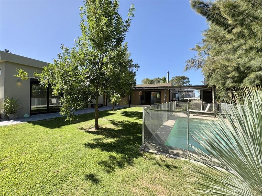 Casa en Alquiler Colinas de Carrasco Piscina Barbacoa