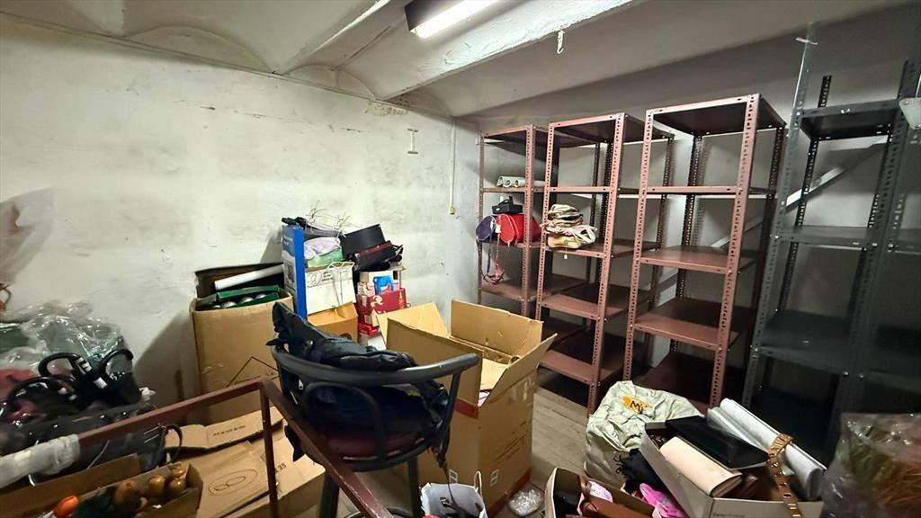 8 de octubre esq. Viana, 75 m2 salón + deposito, 5m de fren