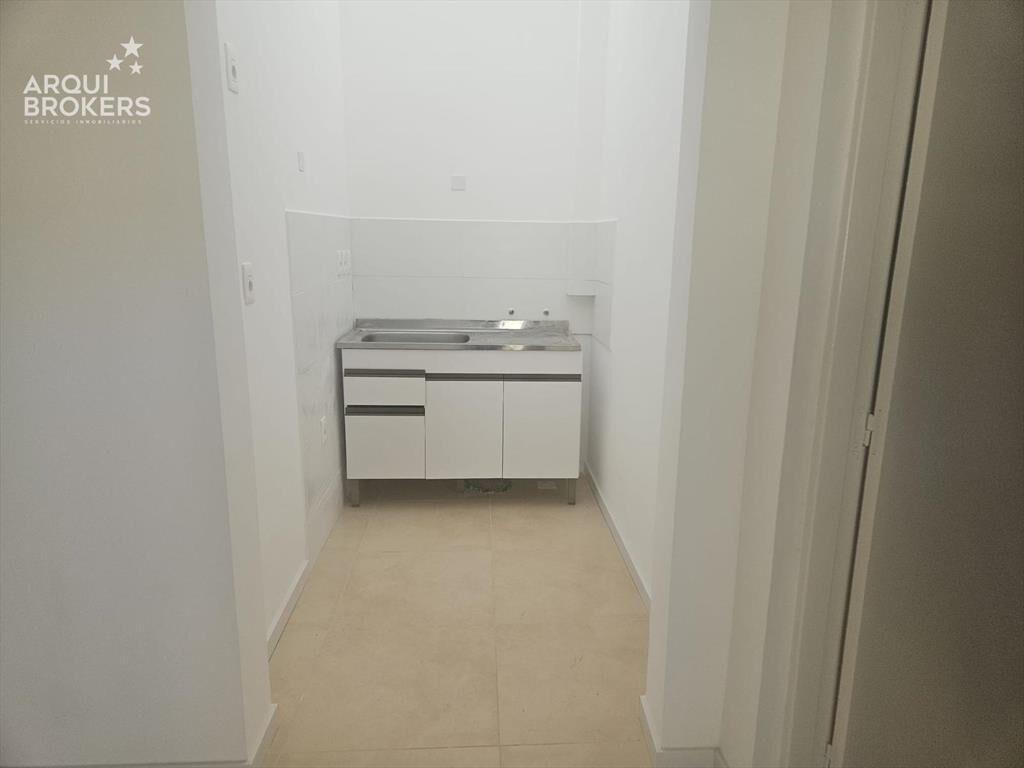Apartamento monoambiente en alquiler en Carrasco Norte - 01