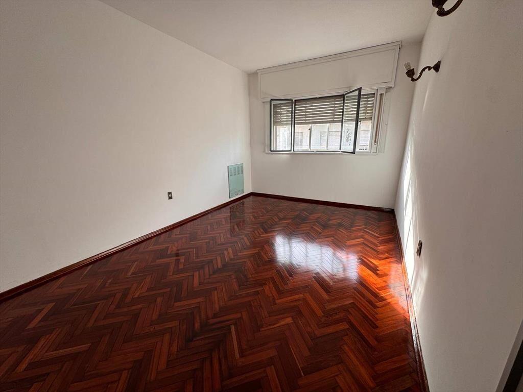 Alquiler de Apartamento en Francisco Caraballo con 2 dormito