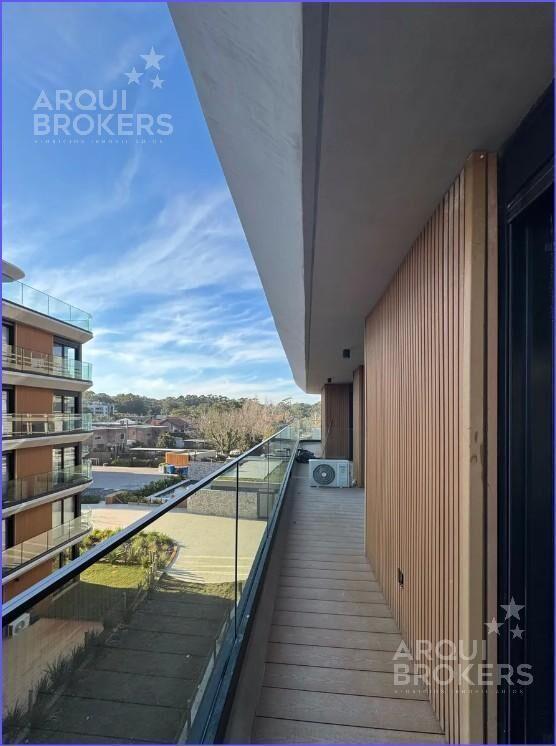 Apartamento de dos dormitorios en alquiler en Barra de Carr
