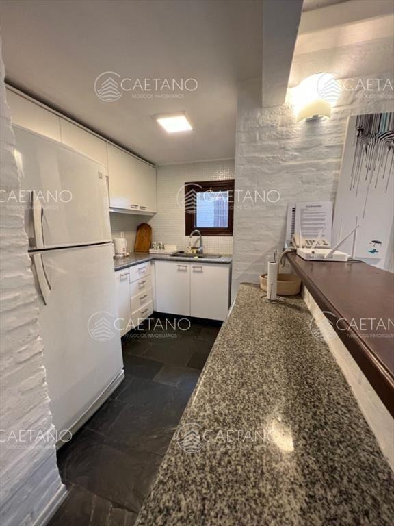 CASA EN ALQUILER 2 DORMITORIOS BARRIO PRIVADO PARQUE PINARE
