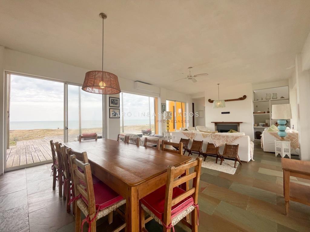 Casa de 5 dormitorios en venta en BahÃ­a del Pinar, Punta d