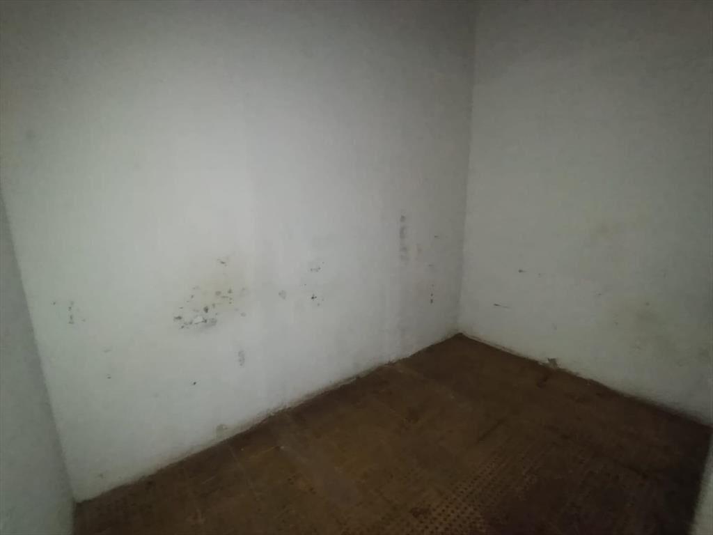 Casa a pasos de 8 de octubre y con servicios cercanos y loc
