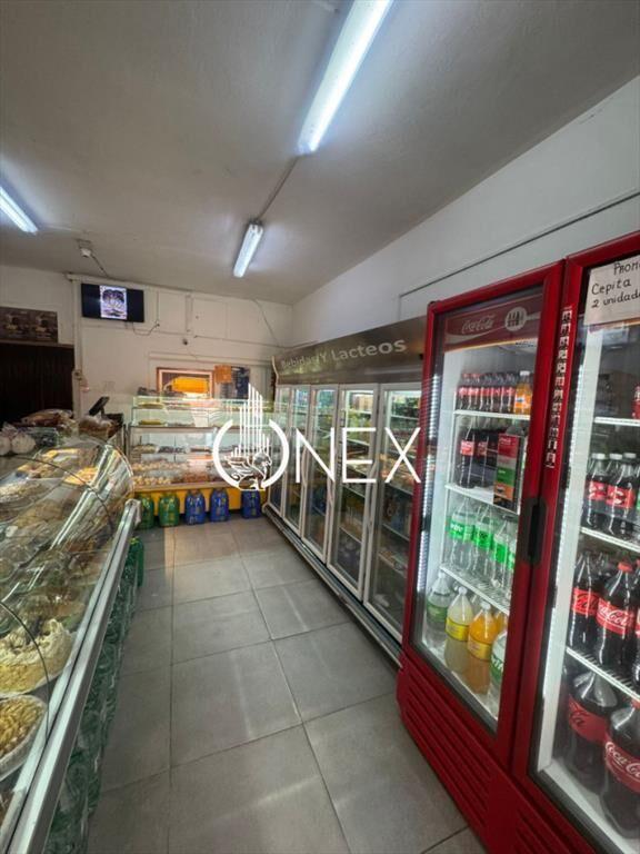 Se vende llaves de local en Santa Lucia