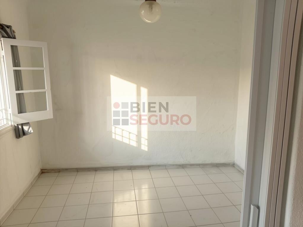 Cómoda casa de 2 dormitorios con estufa a leña en alquiler