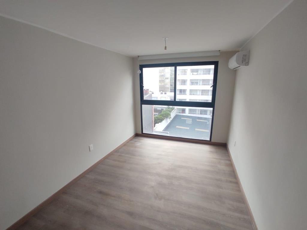 Alquiler apartamento monoambiente equipado Pocitos Harbor B