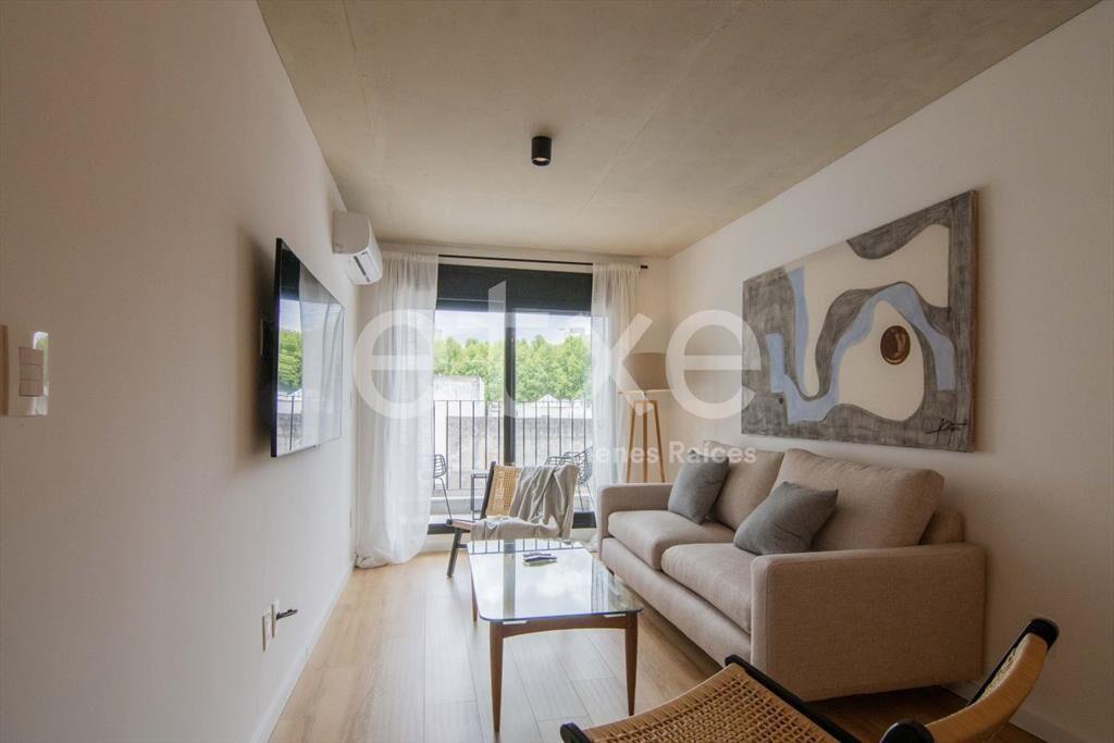 Apartamento Alquiler Con Muebles Cordón...