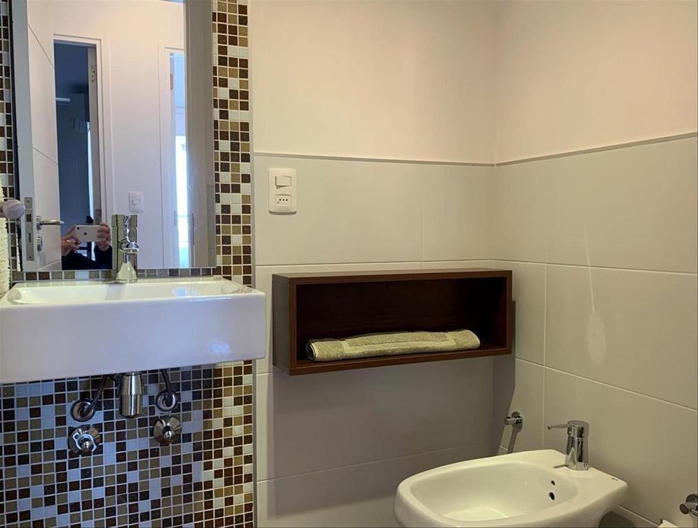 Apartamento 3 dormitorios, vista al mar y servicios