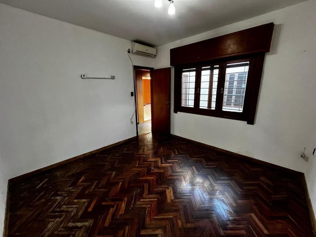 Ciudad de Guayaquil esq Caramuru 4 dorm. 300 m2, piscina y