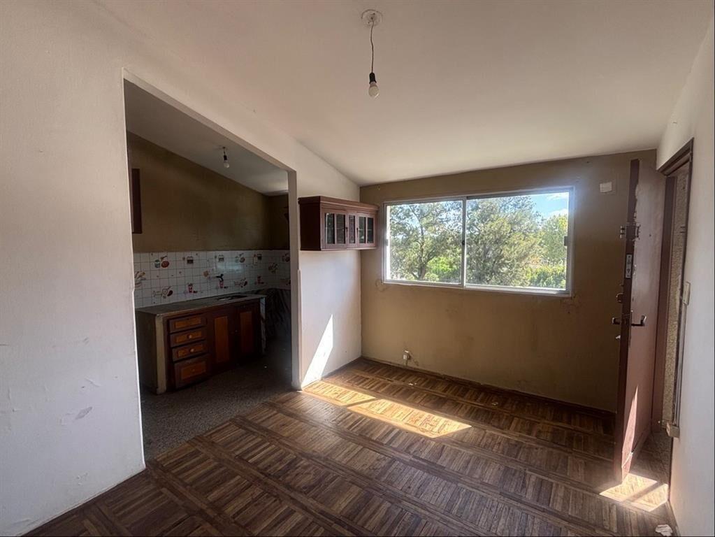 Apartamento en Parque Jardín Colón en venta. Tercer piso. Y