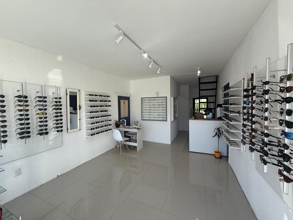 Ruta 10, gran punto comercial, 62 m2 construidos   50 m2 de