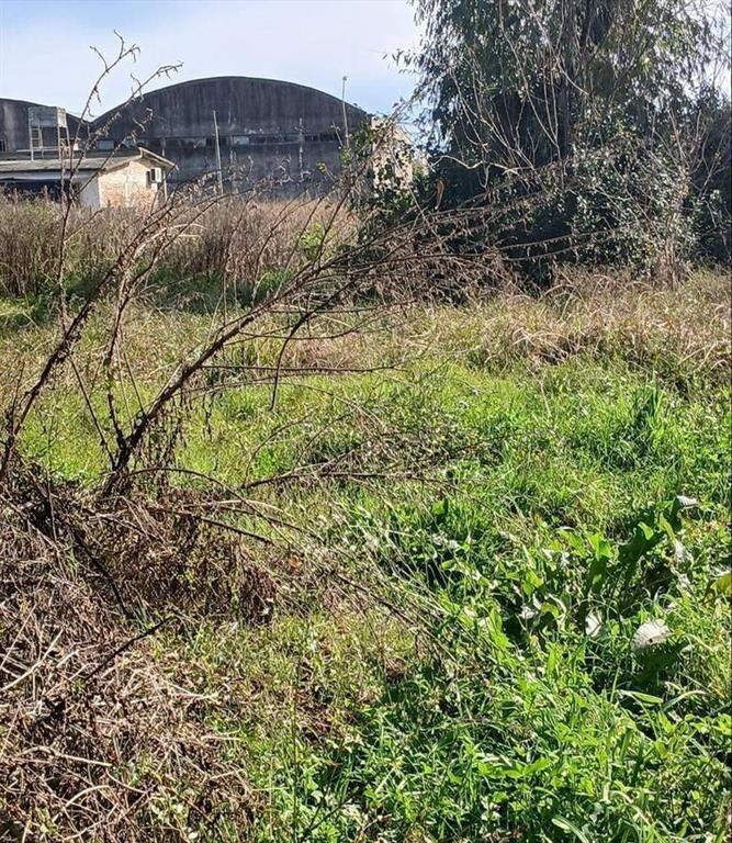 Terreno para desarrollo, casco viejo, salida a dos calles