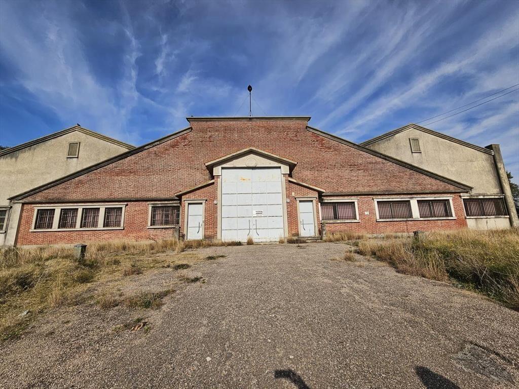 Baltasar Brum y Artigas, 3500 m2 construídos, 7000 m2 de te