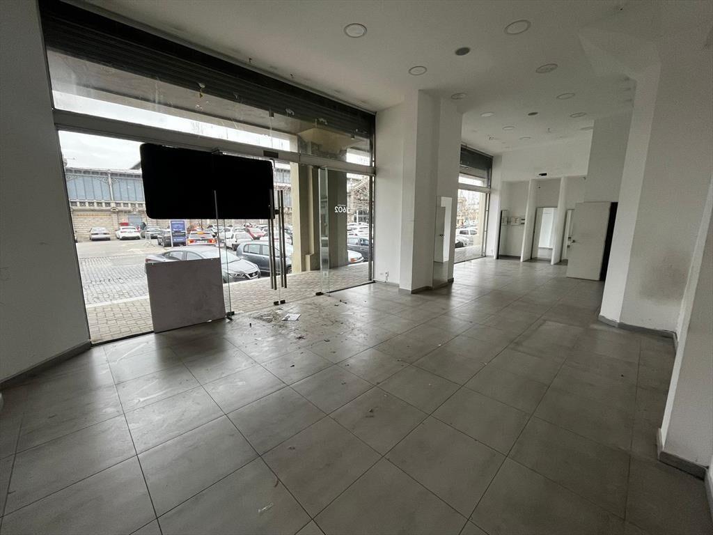Martin Garcia esq. Terra, 80 m2 de salón, 12 mts de frente,