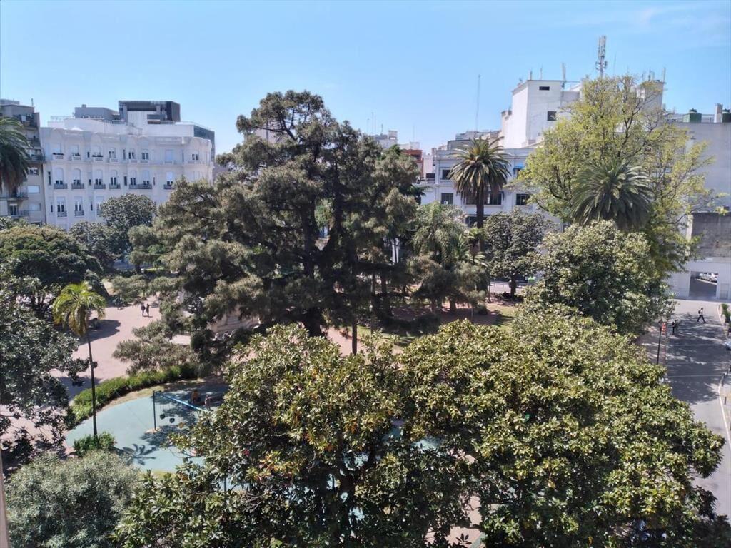 Plaza Zabala esquina Washington