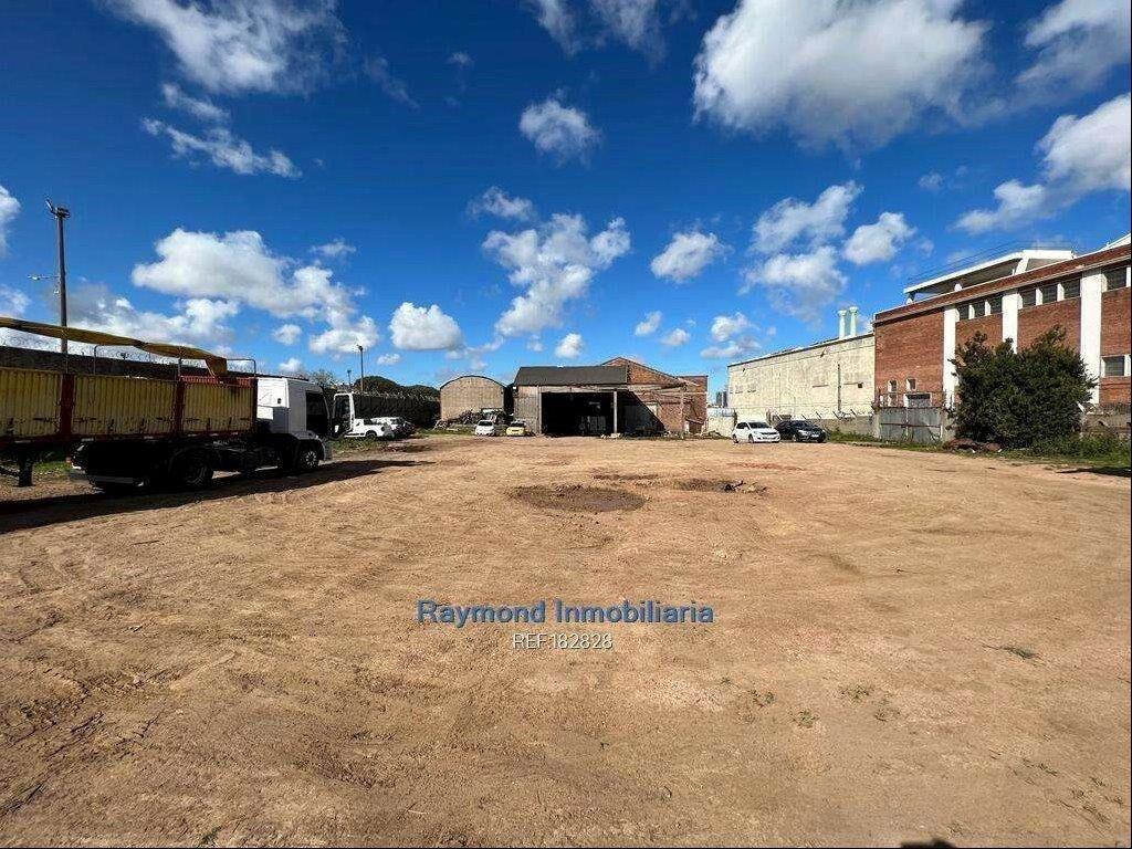 ALQUILER Local + Explanada 3500m2 en Bella Vista