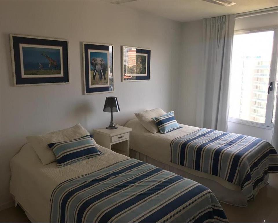 Torre O 9D Alquiler apartamento 3 dorm y dependencia Brava!