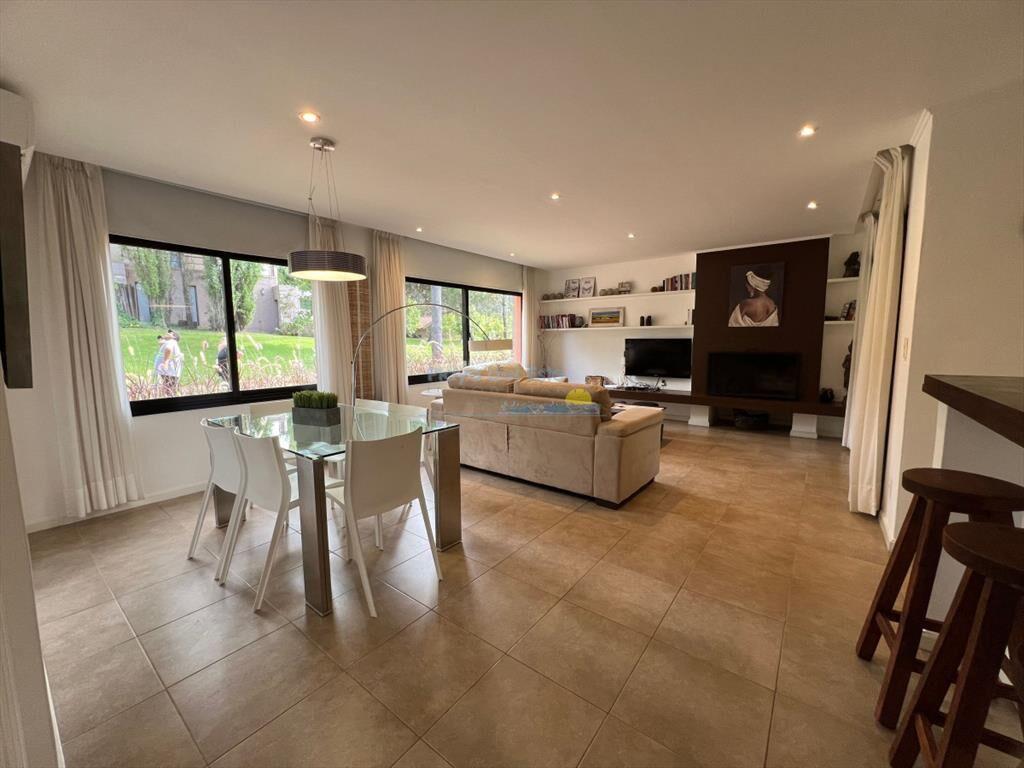 Alquiler anual y venta casa 2 dormitorios en