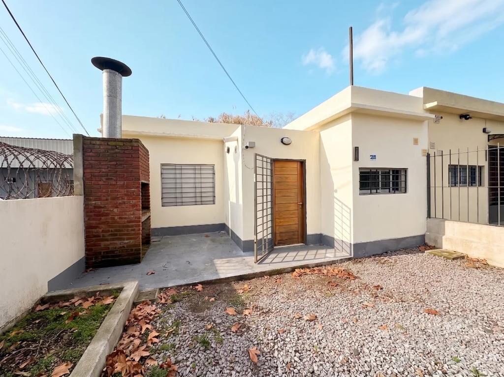 Venta Casa 2 Dormitorios 1 Baño Garaje y Parrillero Malvin N