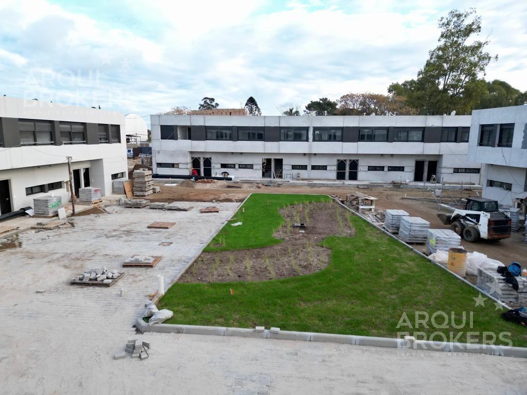 Venta casa tres dormitorios en Parque Miramar - 01B