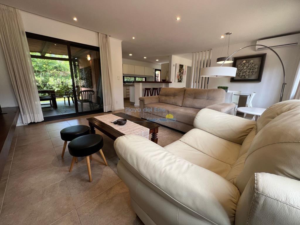 Alquiler anual y venta casa 2 dormitorios en