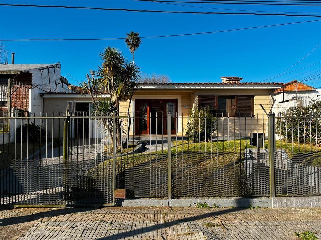 Alquiler casa 2 / 3 dormitorios fondo Malvín Norte