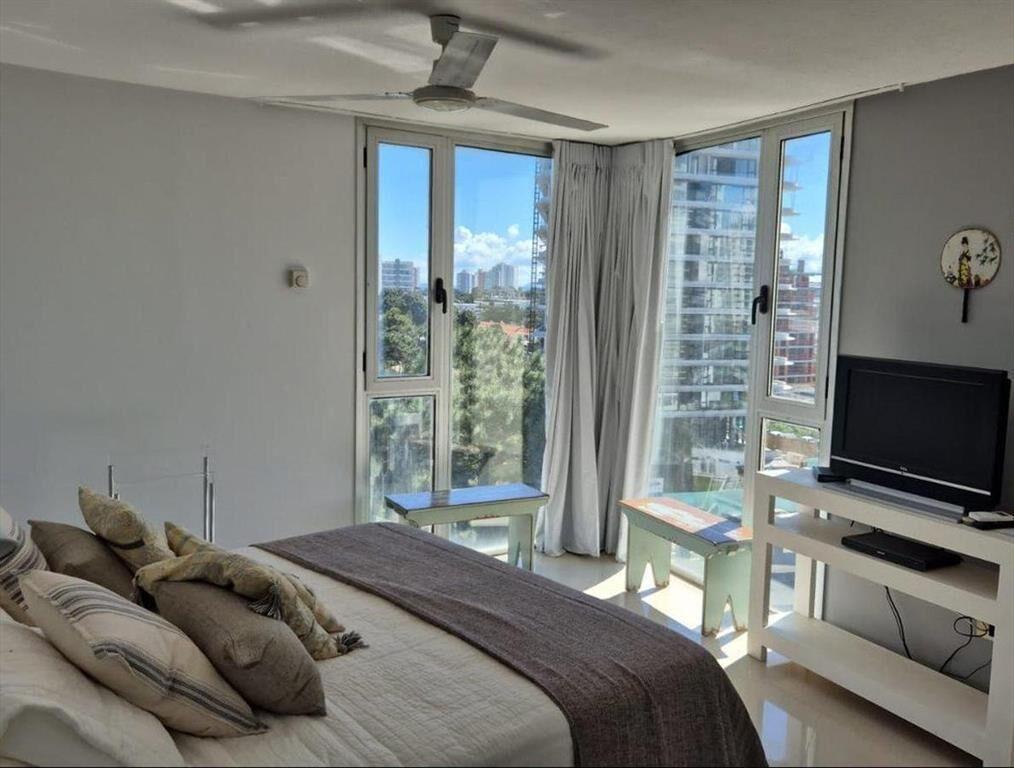 Torre O 9D Alquiler apartamento 3 dorm y dependencia Brava!