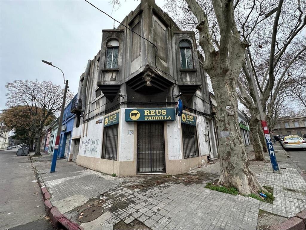 Venta local comercial + casona de altos Prox Barrio Reus