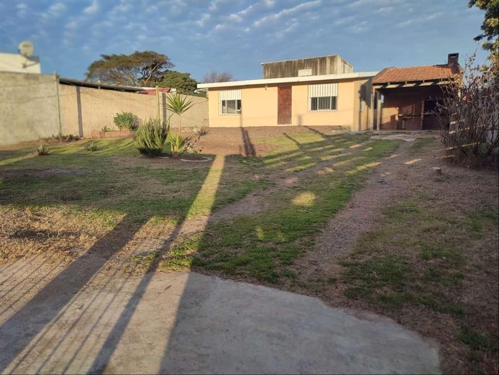 PRÓXIMO MARQUEZ CASTRO. 2 dormitorios Alquiler Solymar Casa