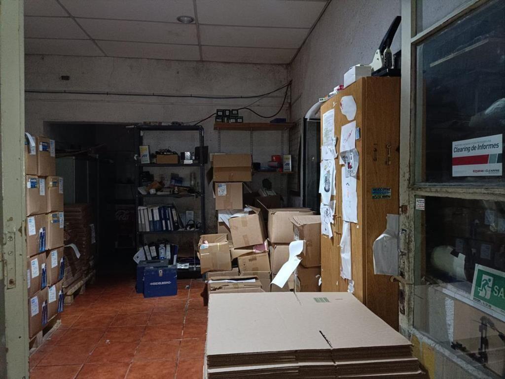 Local - Gran local casi 780 m2!! Zapican próximo  a Garibal