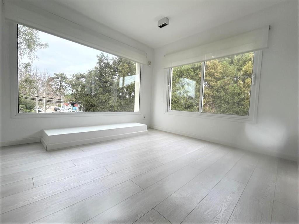 Casa en Parque Miramar 4 Dormitorios, 4 Baños, Piscina!