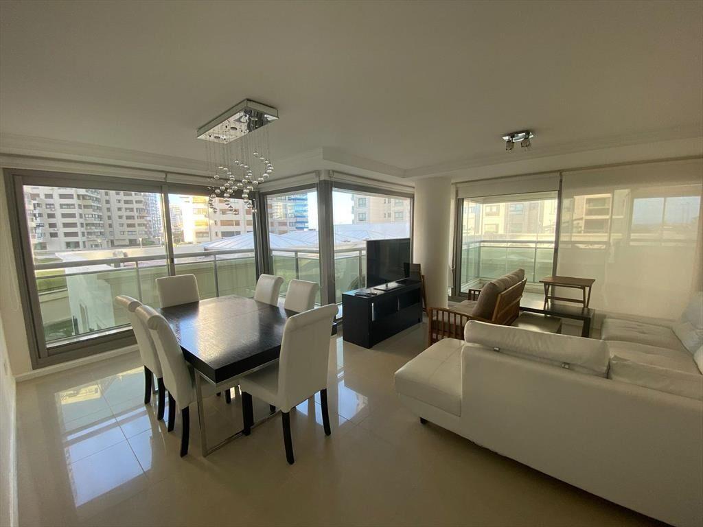 Punta del Este, apartamento full amenities 2 dormitorios. I