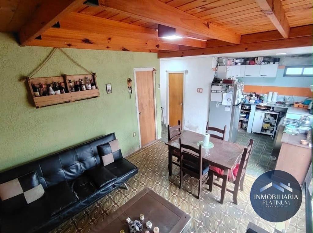 Casa en venta c/ cochera en Cerrito