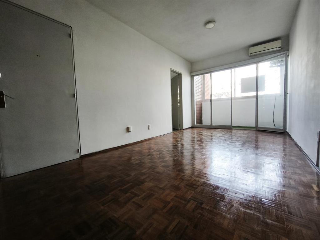 Venta en Parque Rodó de Apartamento de Dos Dormitorios con