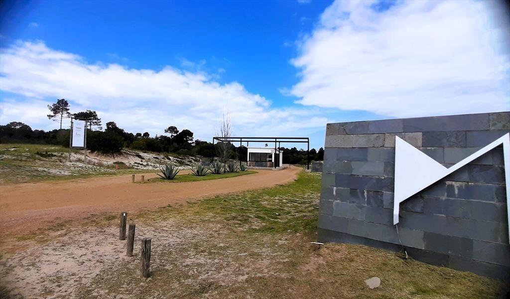 VENTA LOTE12EN COMPLEJO PRIVADO JAUREGUIBERRY SUR