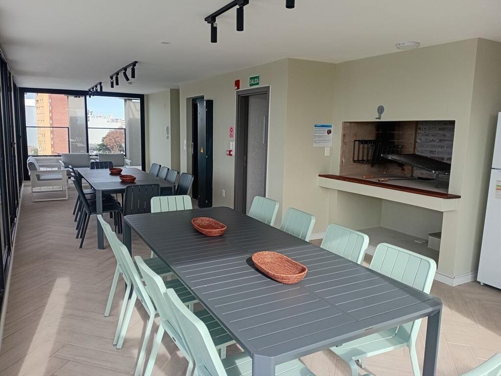 APARTAMWENTO DE 1 DORMITORIO EN EDIFICIO QUE SE DESTACA POR