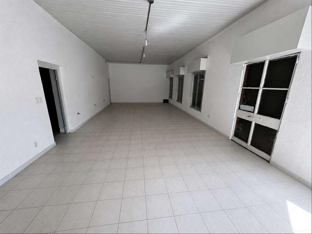 LOCAL COMERCIAL EN ALQUILER | ESQUINA SAN MARTÍN Y JOSÉ BAT