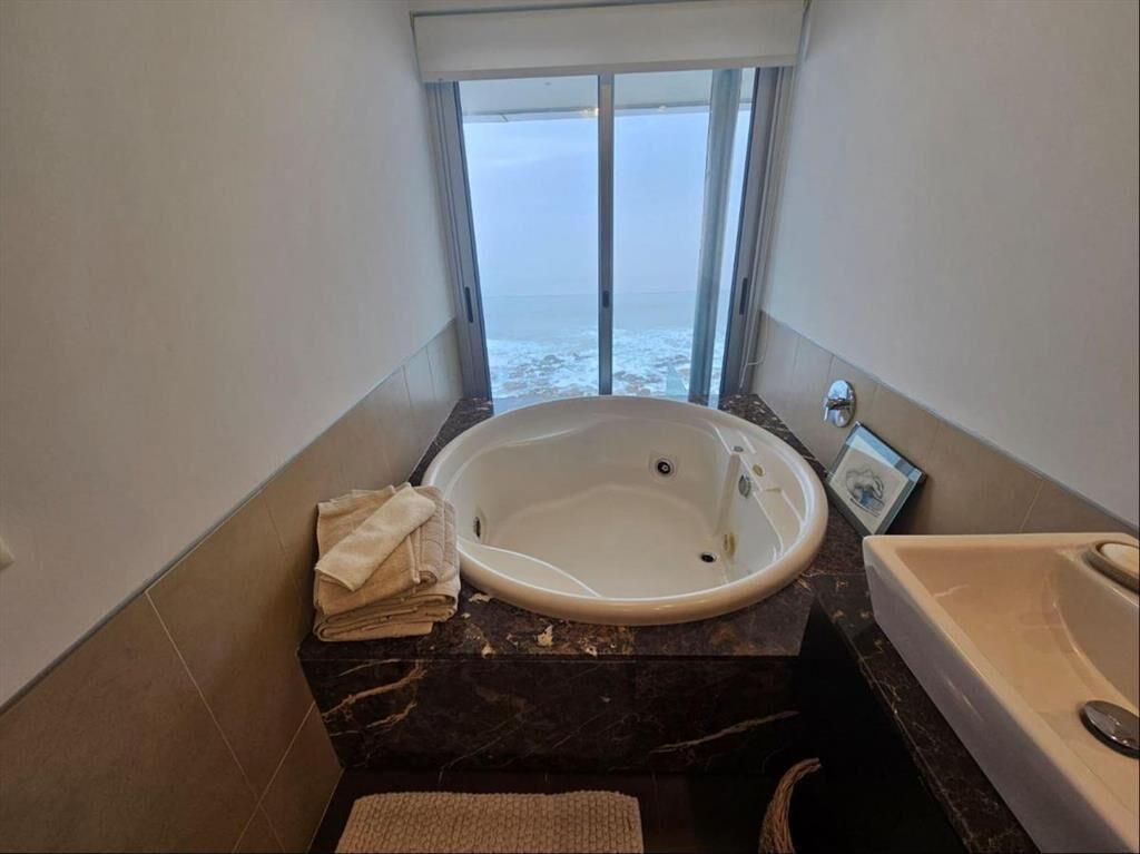 Alquiler anual y temporada apartamento 4 dormitorios Punta