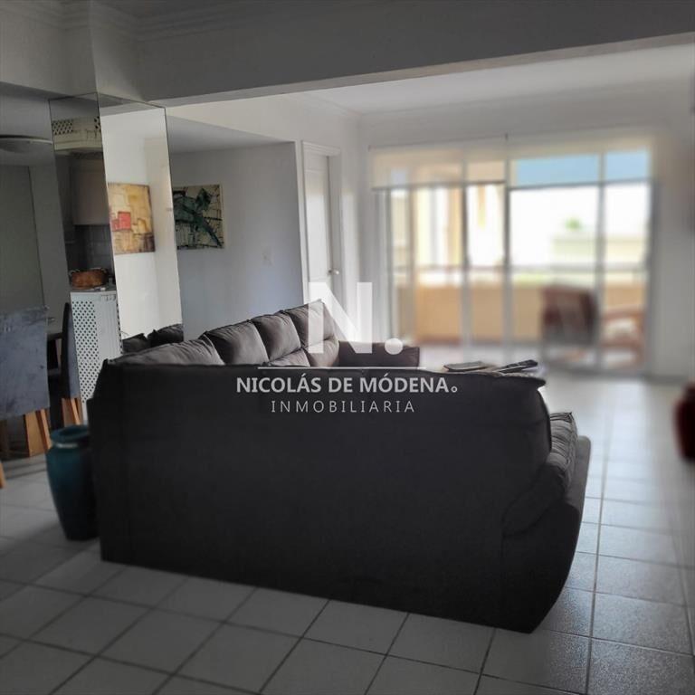 Vende apartamento de 3 Dormitorios en Pinares Punta del Est