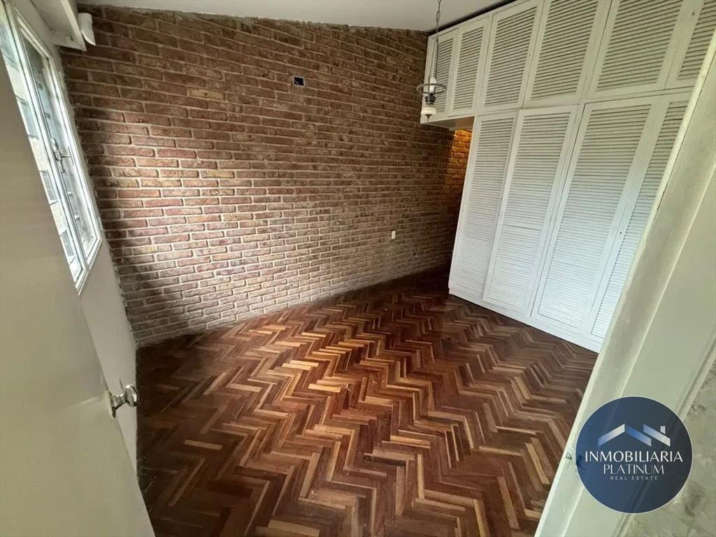Casa en alquiler c/ cochera en Carrasco Norte
