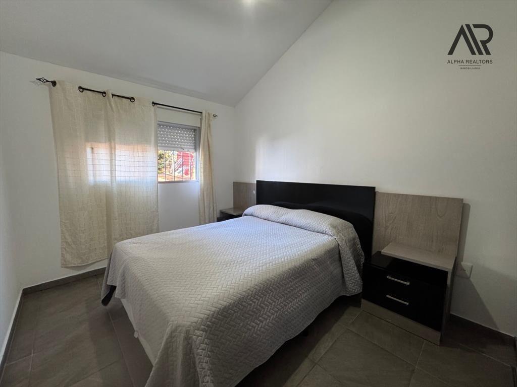 Casa en venta de 3 dormitorios c/ cochera en San Luis
