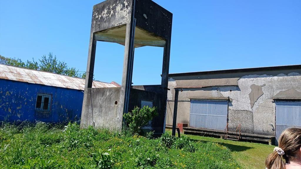 Venta de Terreno y Galpón de 1400m²