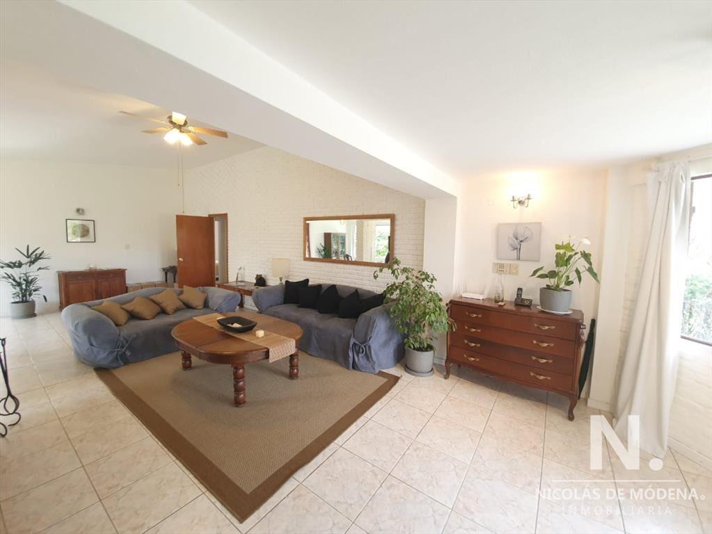 Casa en Alquiler Anual, Pinares a pasos del mar, Punta del