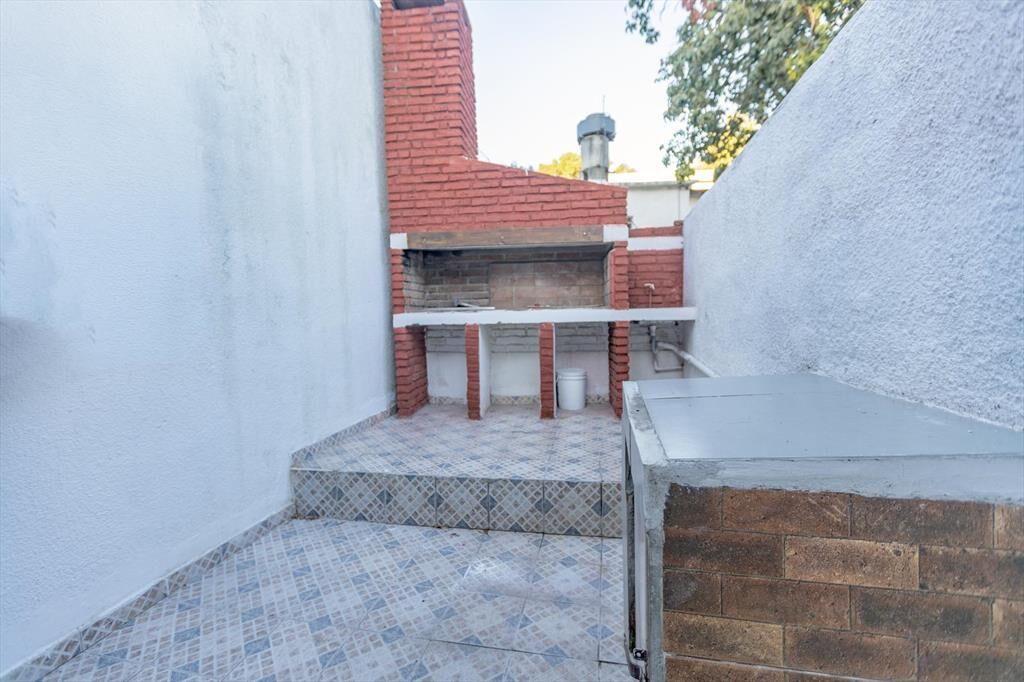 Venta Apartamento con patio con parrillero 2 dormitorios y