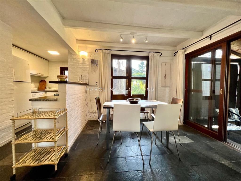 Casa en alquiler de 2 dormitorios en barrio privado Parque