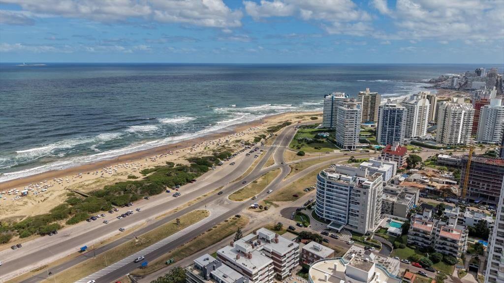 Alquiler temporada apartamento 3 dormitorios Aidy Grill Pun
