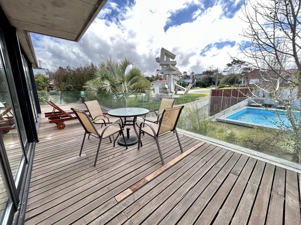 VENTA DE APARTAMENTO DE 2 DORMITORIOS - RAMBLA 24