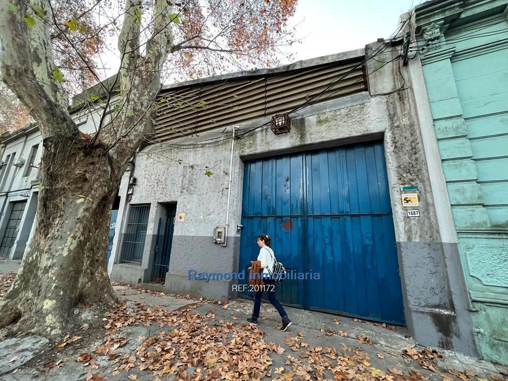 Venta local de 335m2 en Goes